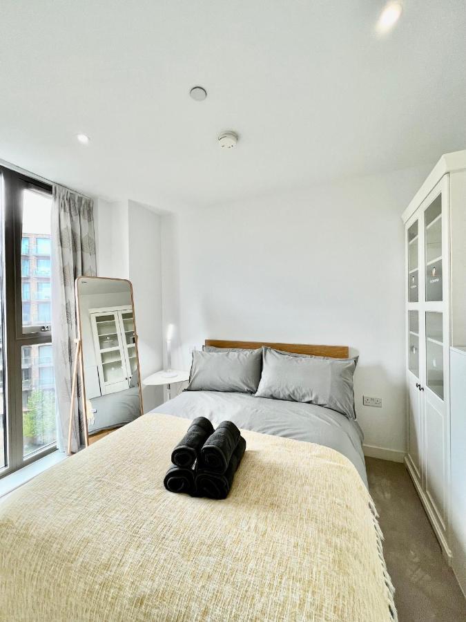 Luxury 2 Bedroom 2 Bathroom Apartment - London City Airport Exterior foto