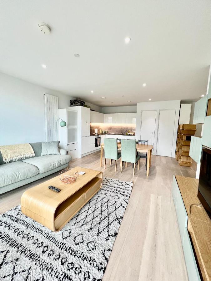 Luxury 2 Bedroom 2 Bathroom Apartment - London City Airport Exterior foto
